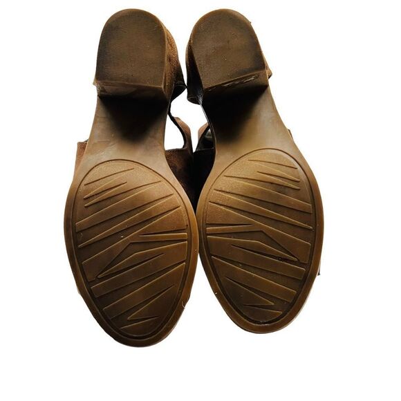 Carlos Santana Block Heel Peep Hole Brown Faux Suede Booties sz 8.5” - Picture 4 of 6